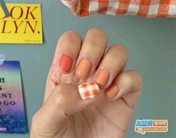 艾丽斯化妆美甲加盟费