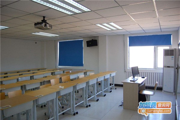 华龙传媒艺术加盟费