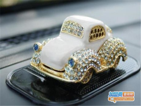 简精品饰品加盟门店