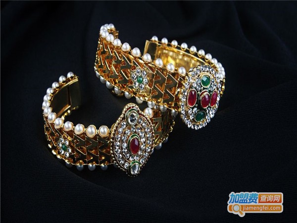 时尚前沿饰品加盟门店