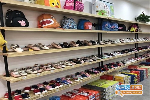 快乐飞驰童鞋加盟费