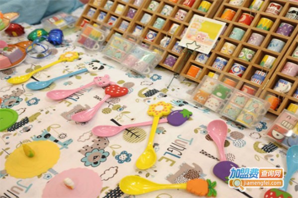 靓丽满屋10元精品百货加盟费