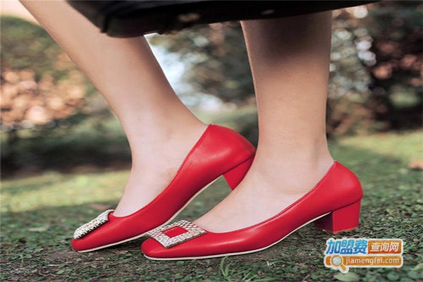 自由漫步女鞋加盟门店