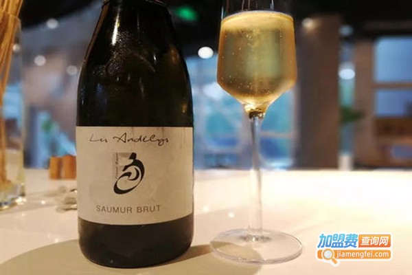 白诗南红酒庄加盟门店