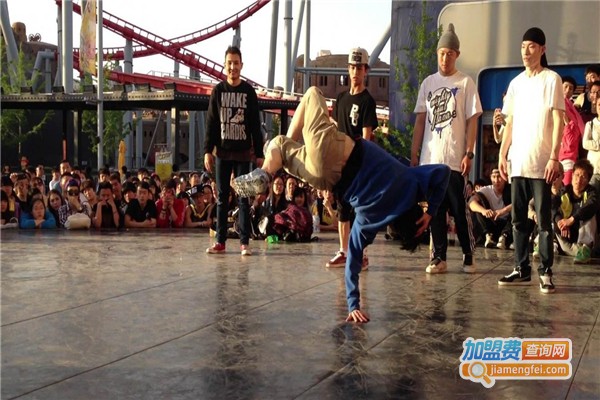 海诚街舞教育加盟费