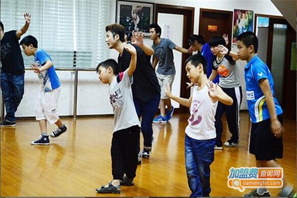 新生代少儿街舞教育加盟费
