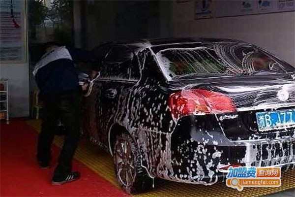 骅润汽车美容加盟费