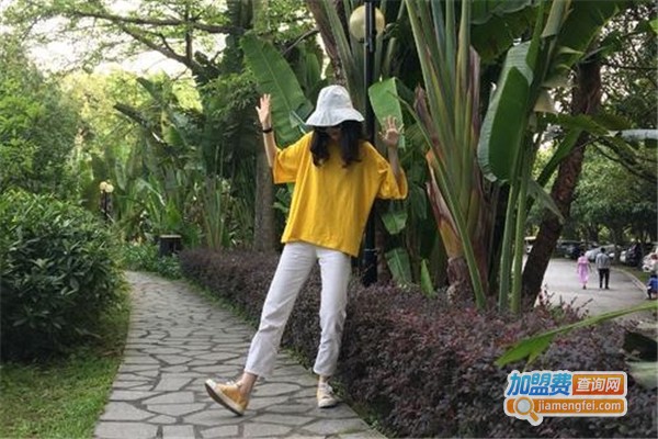 卓莱雅服饰