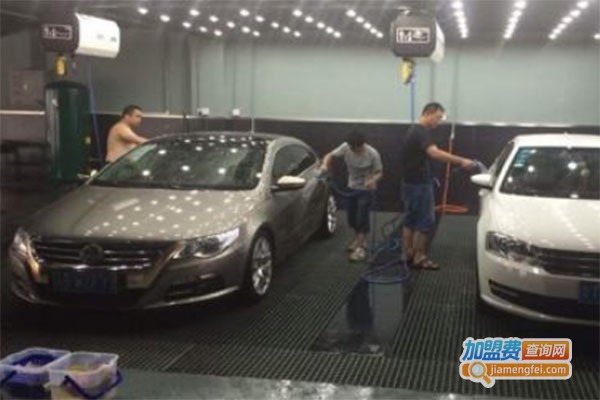 护爱车汽车美容加盟费