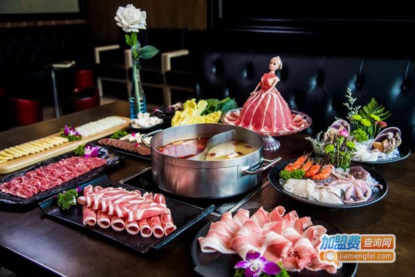 五重天跃层火锅加盟