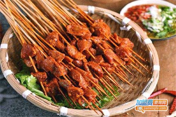 重庆万妈串串香加盟费