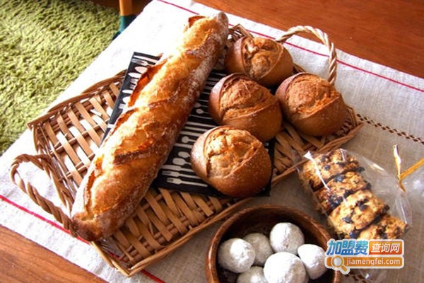 麦怡缘面包坊加盟费