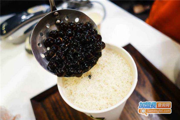 qq奶茶店加盟费