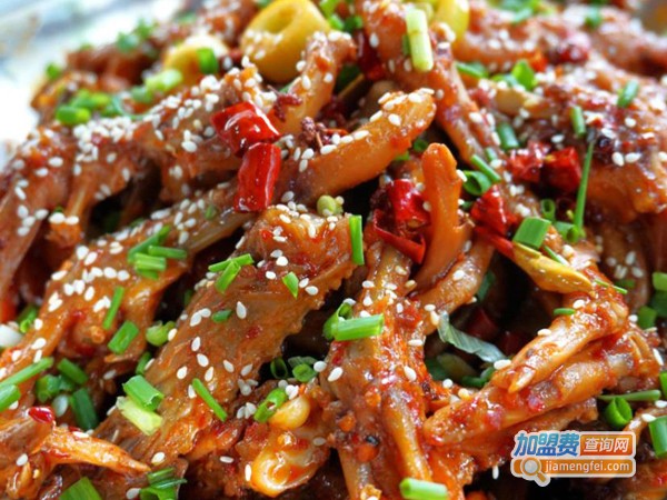 鸭爪爪火锅加盟费多少钱