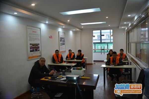 龙景家政保洁加盟费