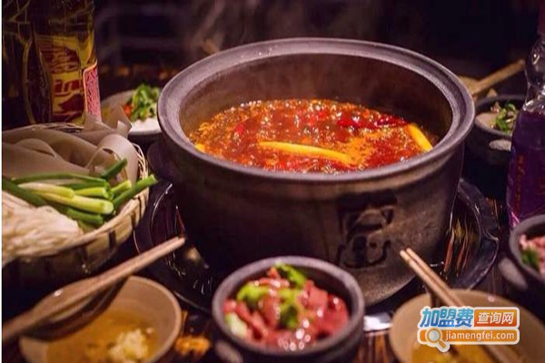 龙窖砂锅串串香加盟费