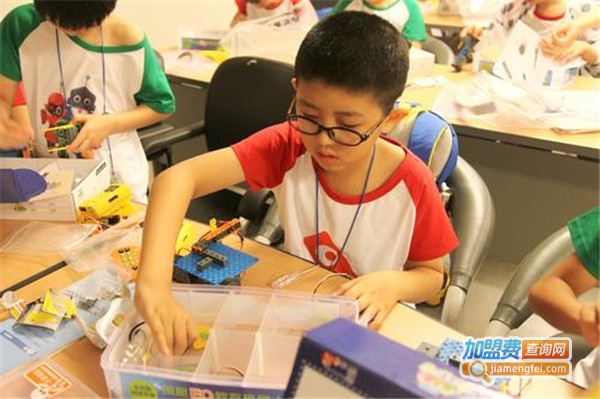 儿童机器人培训班加盟