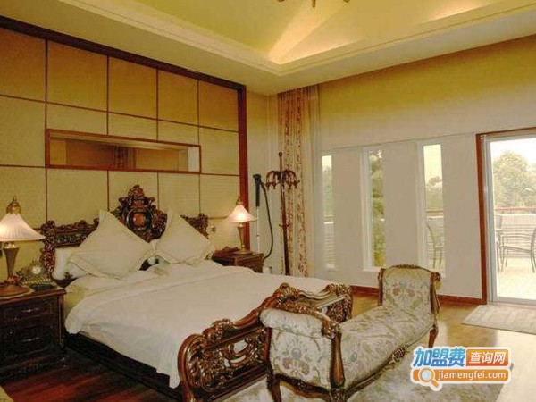 大型酒店加盟费