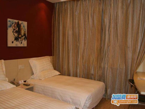 易百连锁酒店加盟费