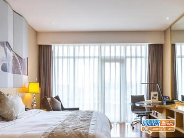 中低端酒店加盟费