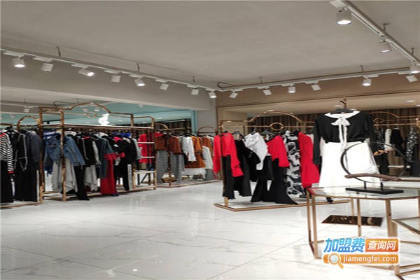 衣百分女装折扣店