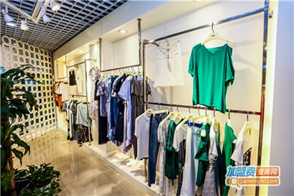 衣百分女装折扣店