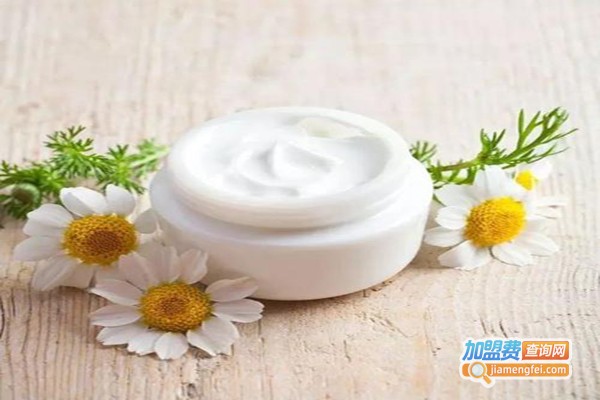 风尚女郎化妆品店加盟