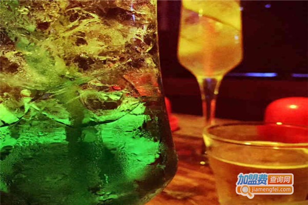 海雾里小酒馆加盟费