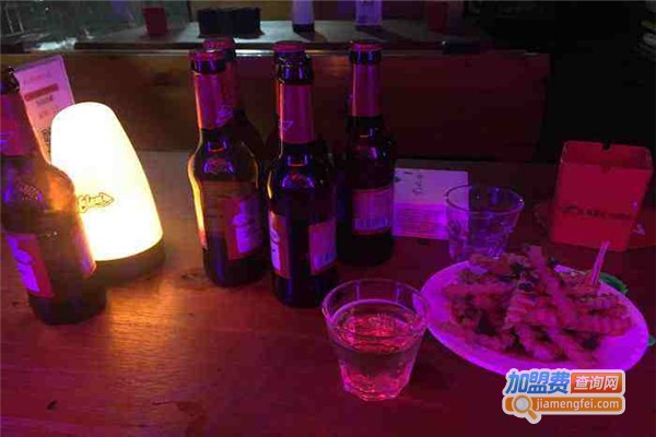 海雾里小酒馆加盟费