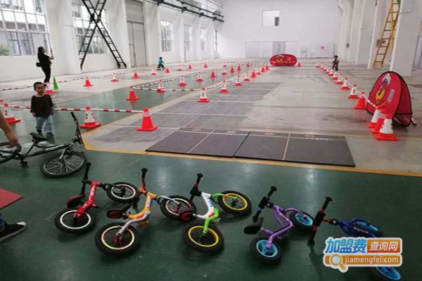 小恐龙平衡车俱乐部加盟费