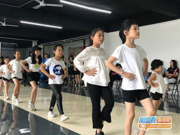 儿童模特培训加盟费