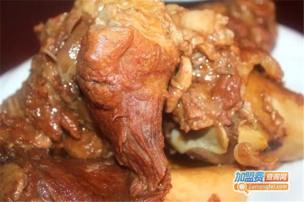 硬啃酱骨火锅加盟费