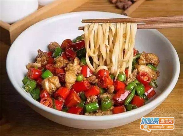 红大元小公鸡面