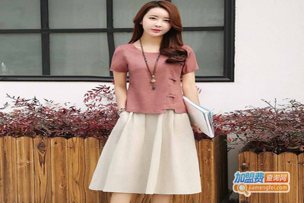 每依站女装加盟费