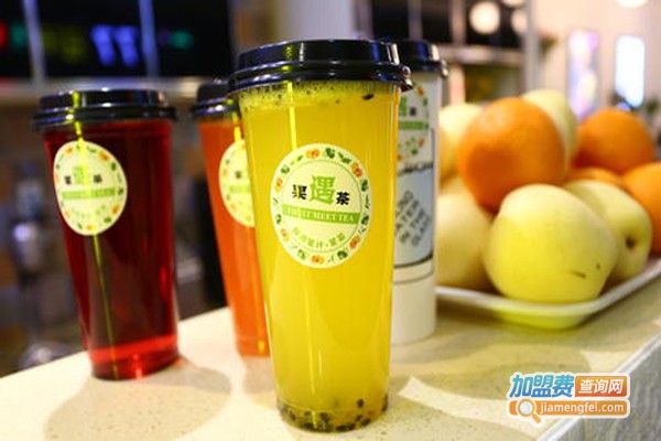 恋上茶饮品加盟费