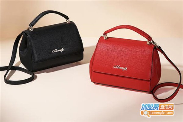 稻草人箱包加盟费