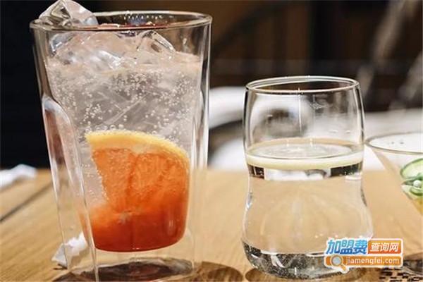 果小白奶茶店加盟费