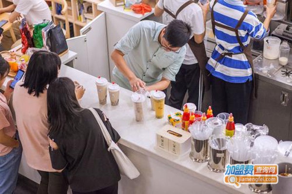 【麦小茶奶茶店加盟】如何加盟麦小茶奶茶店？麦小茶奶茶店加盟详情！