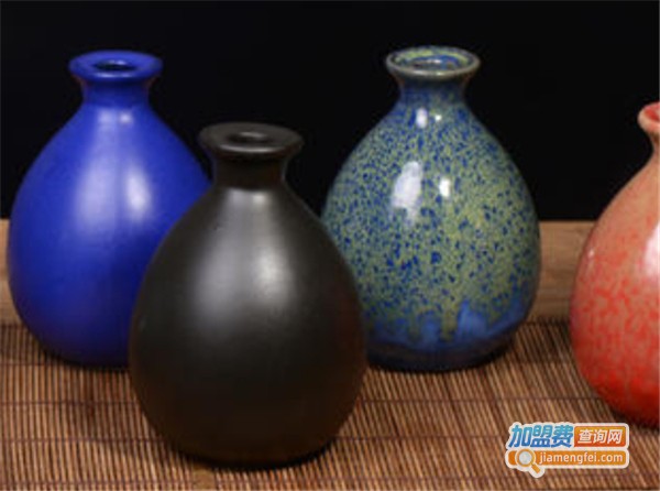 黑与白陶瓷加盟费