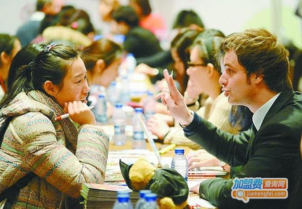 伯乐留学中介加盟_开伯乐留学中介赚钱养家很轻松！