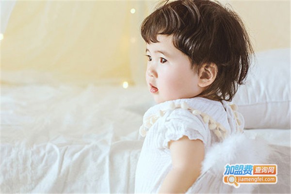 金色童年摄影加盟费