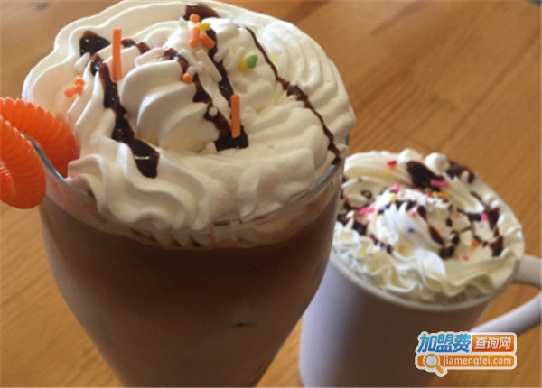 四叶奶茶加盟费