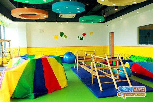 亲亲袋鼠母婴店加盟费