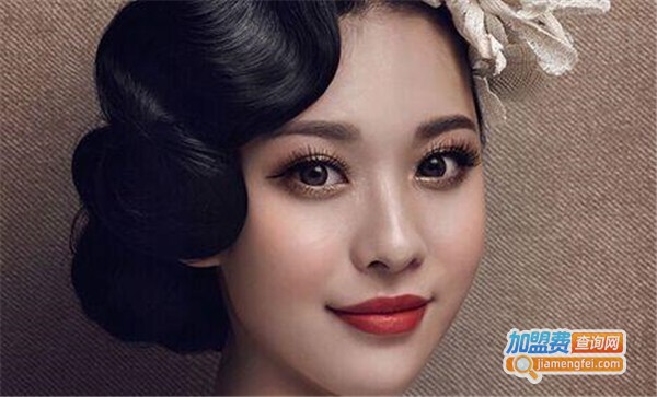 夏杨化妆学校加盟费