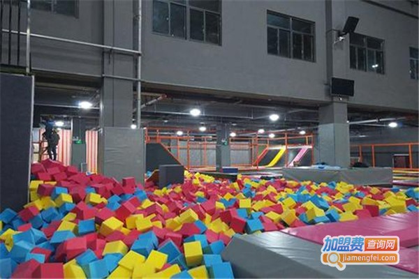 潮尚蹦蹦床主题公园加盟费