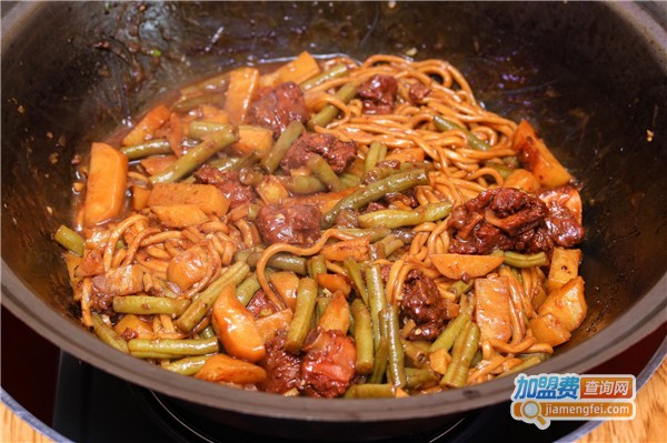 春之水铁锅焖面