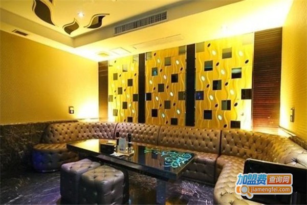 麦霸量贩式KTV加盟费