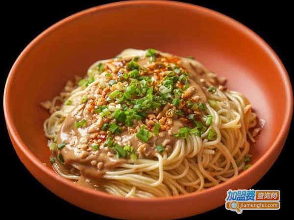 尚久品热干面店