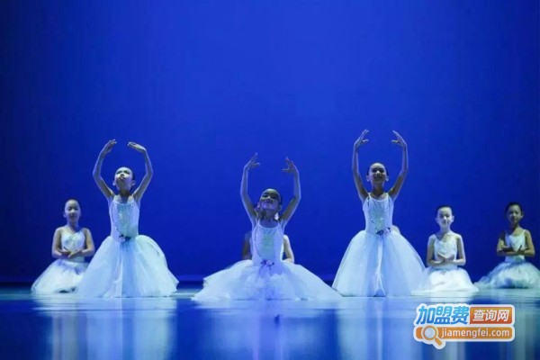 安娜舞蹈加盟费