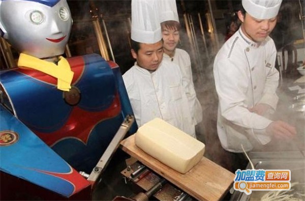 崔师傅机器人面馆加盟费